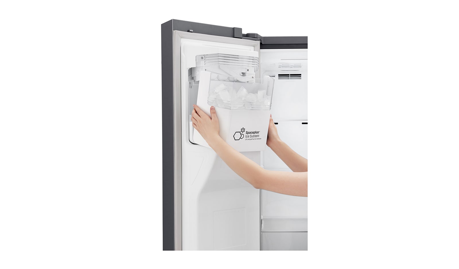 LG Americká chladnička | F | Hrubý objem 668 l | 431 kWh/rok | LG Lineární invertorový kompresor | LG Total No Frost | Multi-Air Flow™ | Vnější LED displej | Nápojový automat, GSL960PZBZ